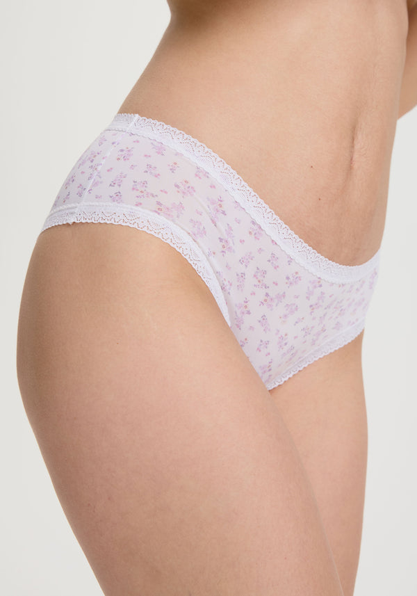 model is wearing an XS panty - multi,white the micro lace trim hipster