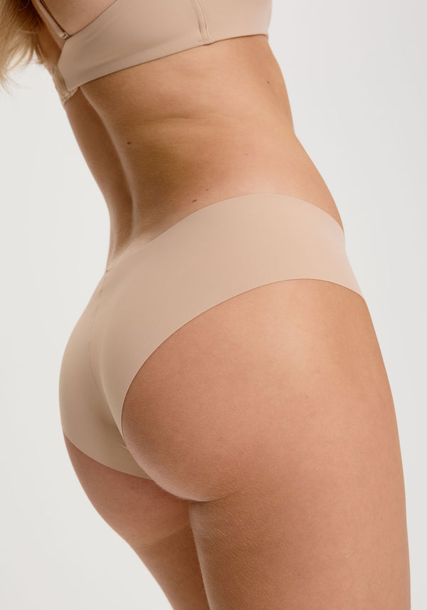 model is wearing an S panty - nude the no-show hipster