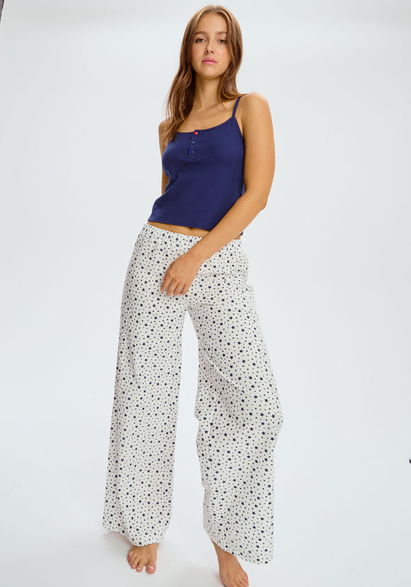 model is wearing an S pant-multi jama pant