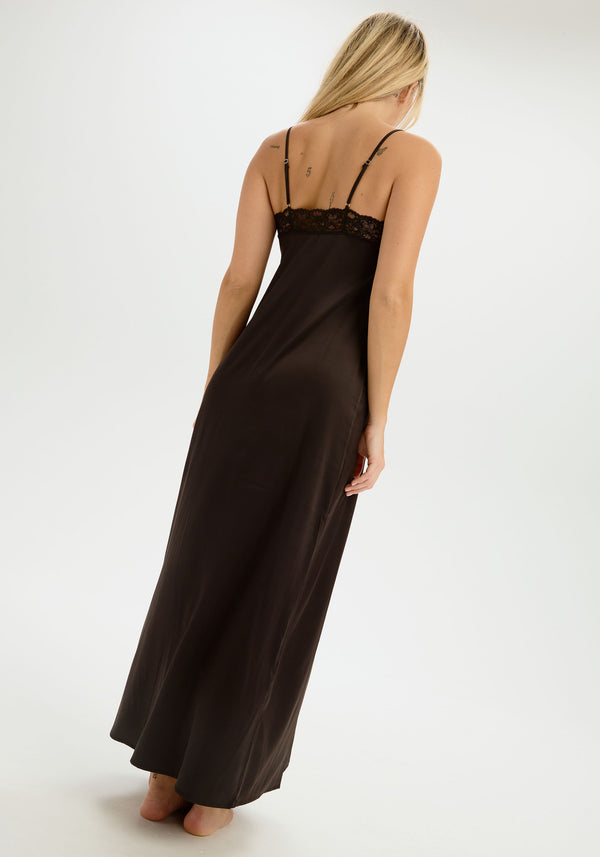 model is wearing an S maxi dress - black eden maxi dress