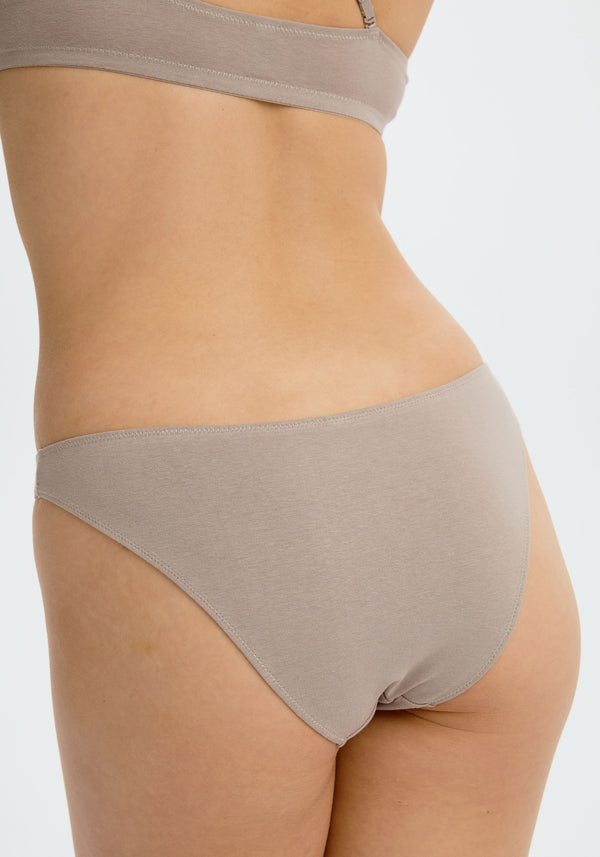 model is wearing an S panty - grey the cotton low rise bikini