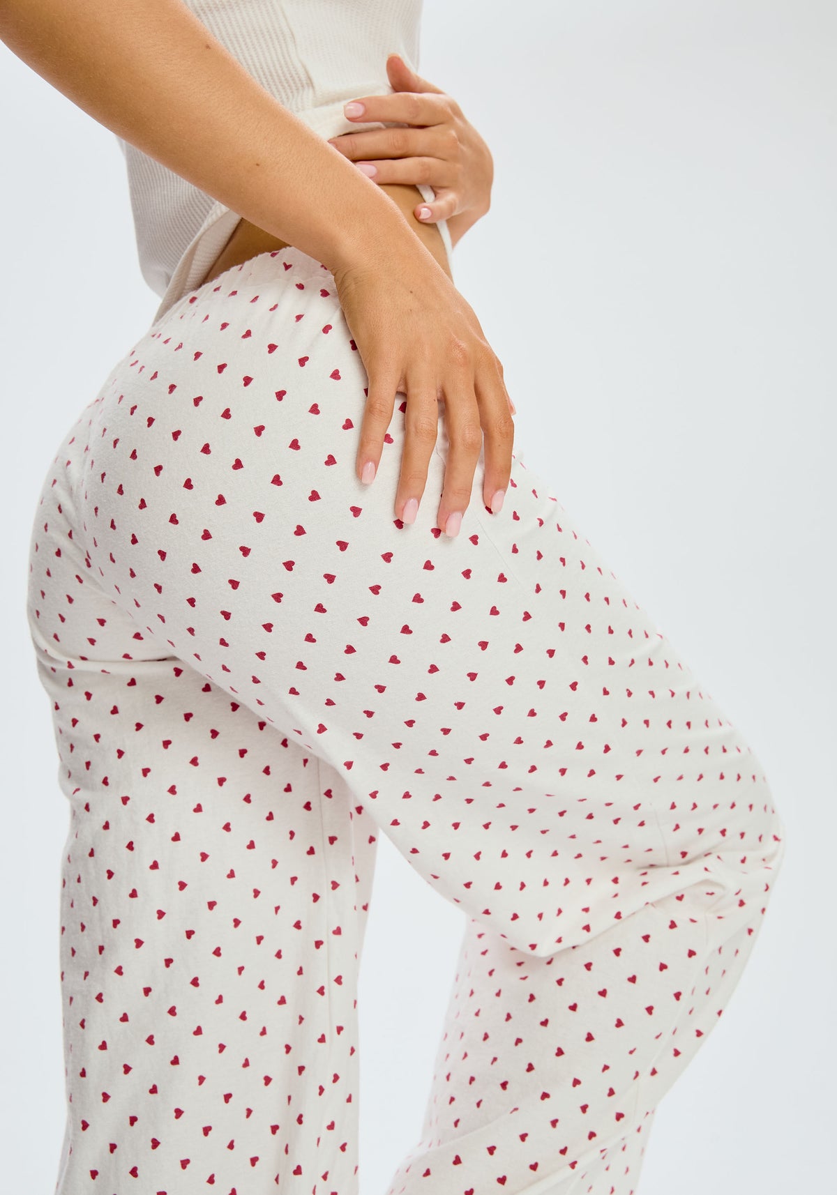 model is wearing an S pant-multi jama pant