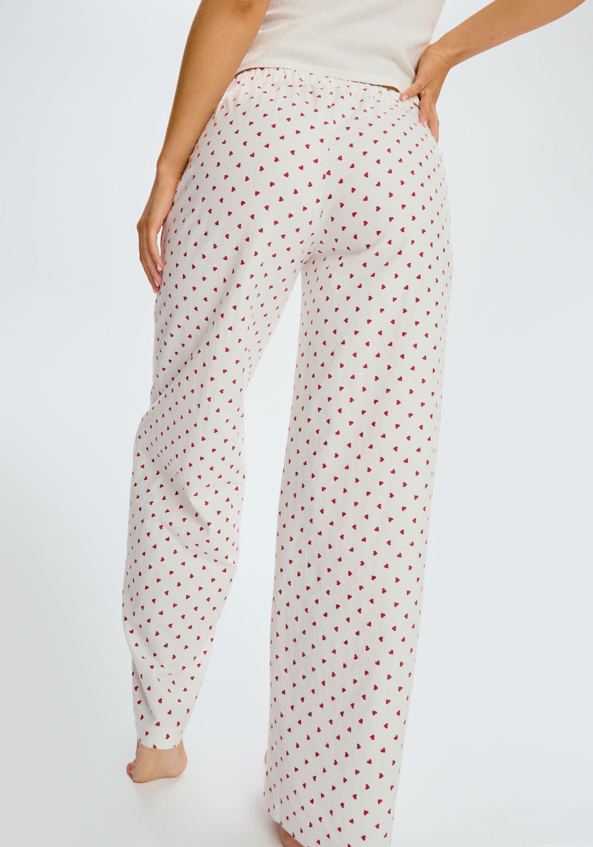 model is wearing an S pant-multi jama pant