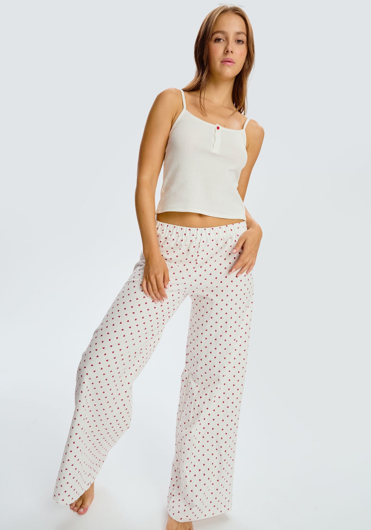 model is wearing an S pant-multi jama pant
