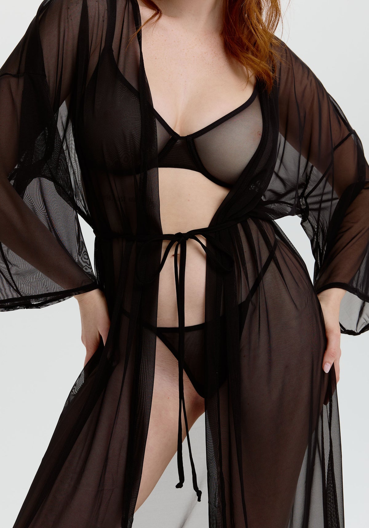 model is wearking a size 1 kimono-black gaia kimono